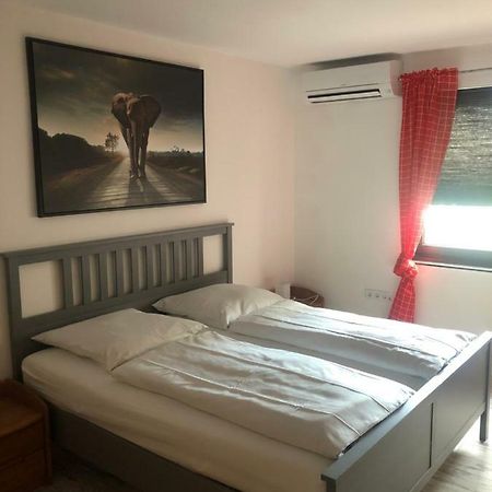 Wohnen Auf Zeit Apartment ดุยส์บูร์ก ภายนอก รูปภาพ